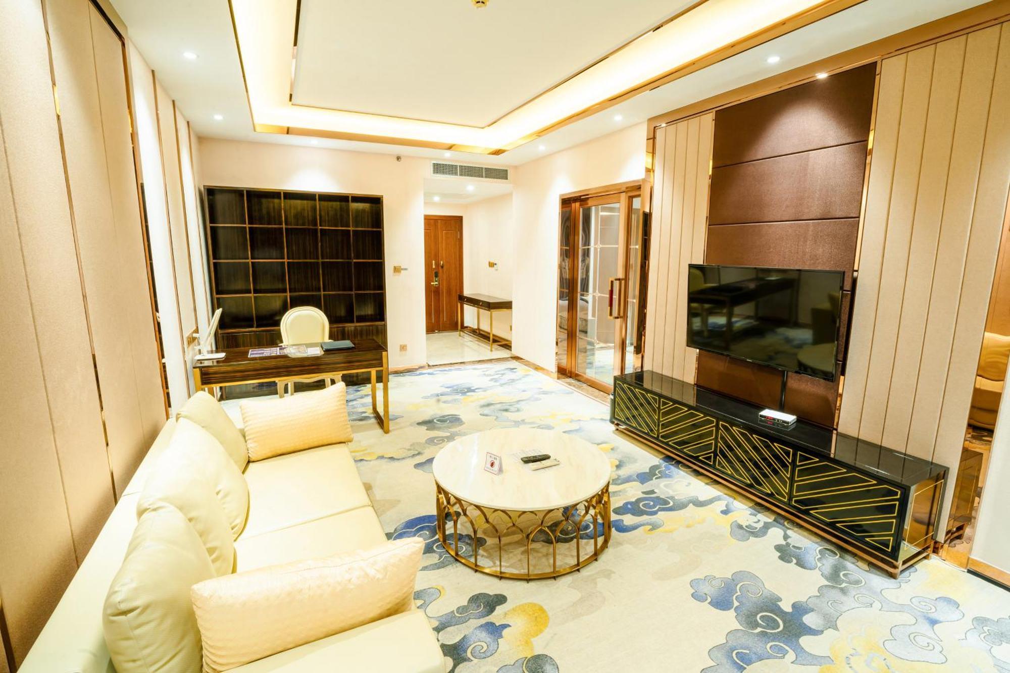 St Hotel Wattay Airport Vientiane Esterno foto