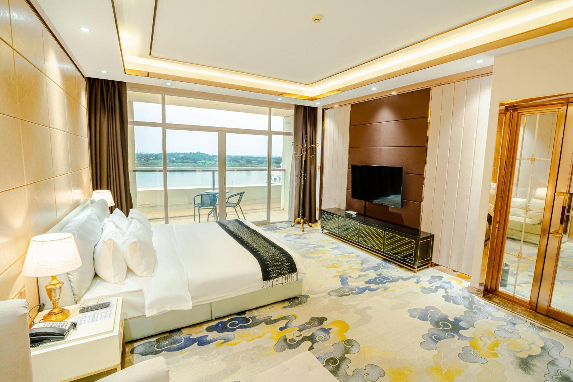 St Hotel Wattay Airport Vientiane Esterno foto