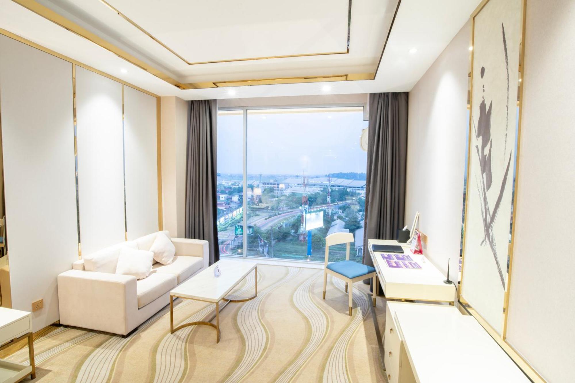 St Hotel Wattay Airport Vientiane Esterno foto